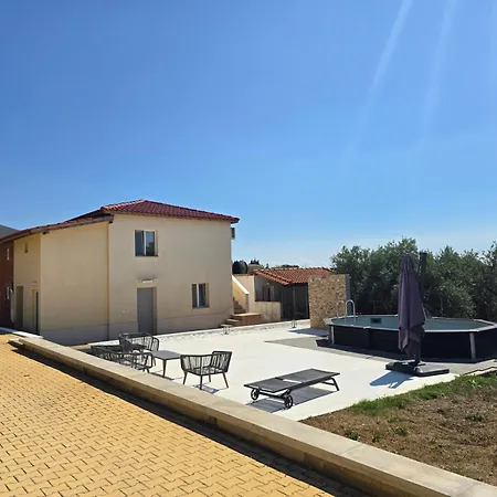 بيت للعطل Olive Hill لايميناس